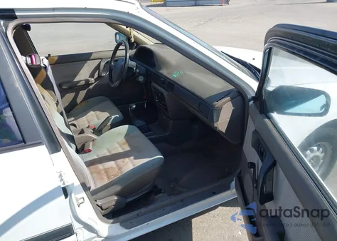 1993 Mazda Protege Dx z USA, uszkodzony, nr VIN JM1BG224XP0598155